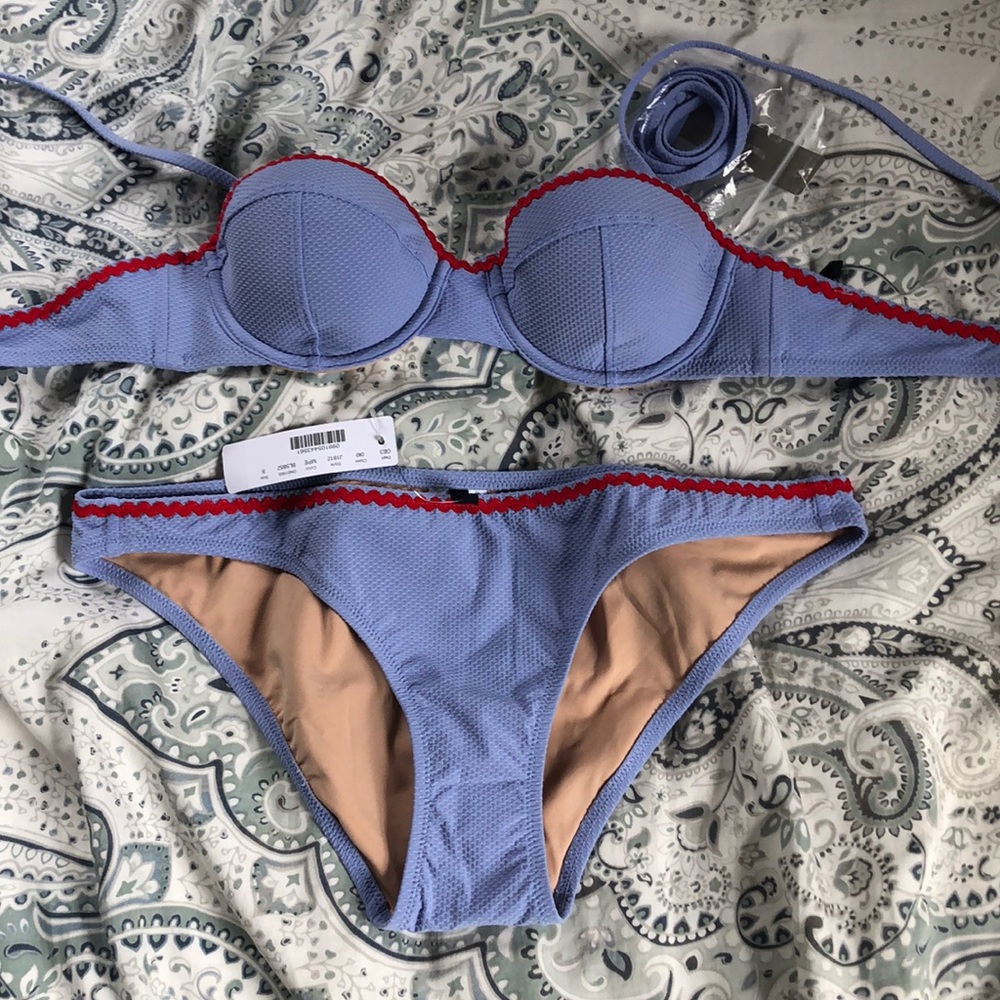 NWT Underwire Piqué nylon bikini top with rickrack - Picture 6 of 6